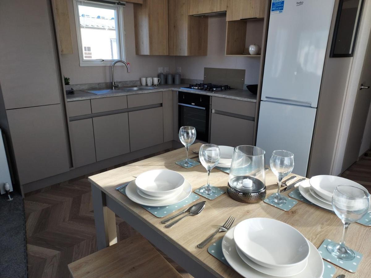 Hoburne Bashley Self-Catering Holiday Home New Milton Exterior photo