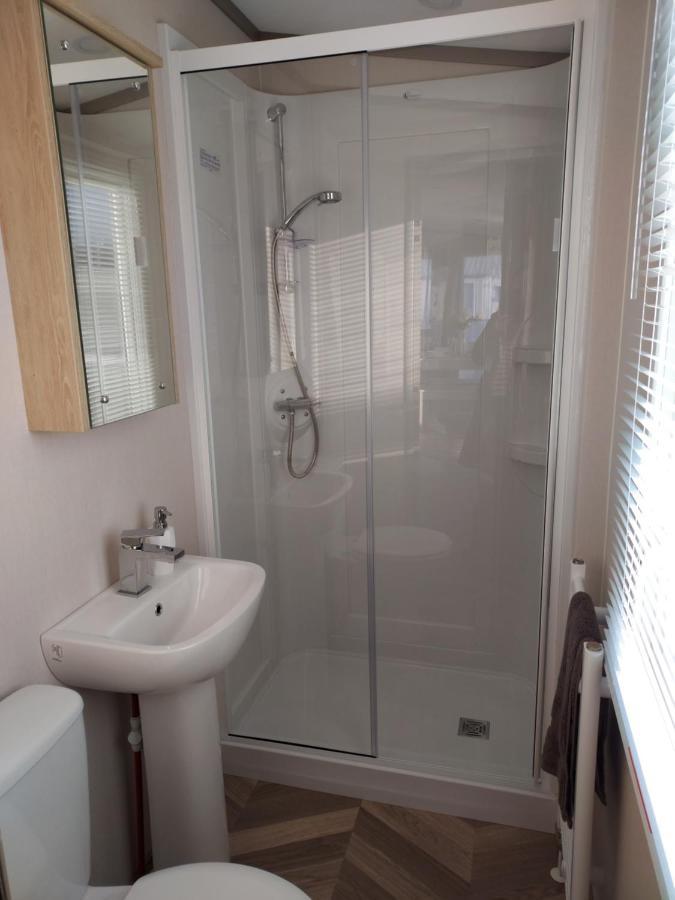 Hoburne Bashley Self-Catering Holiday Home New Milton Exterior photo